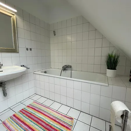 公寓 Zwei Zimmer, Kueche, Badezimmer, Aufenthaltsraum